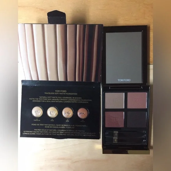 Tom Ford Traceless Soft Matte Foundation Set - Picture 2 of 3